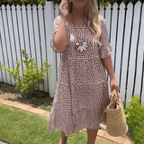 Andrea | Midi-Kleid in Sand mit kurzen Ärmeln
