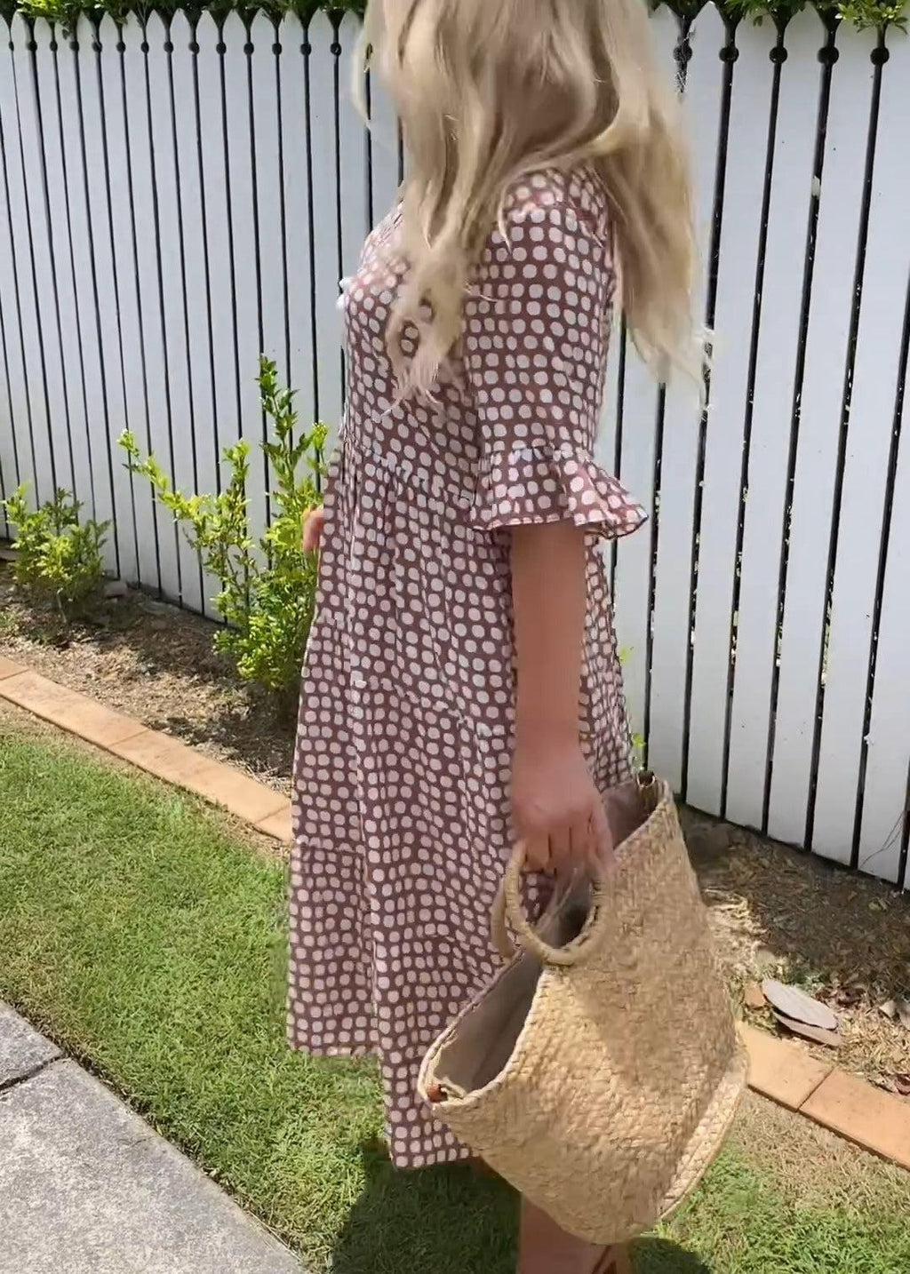 Nicola - Midi-Kleid mit kurzen Ärmeln