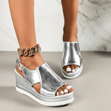Brigitte | Stylische Metallic-Sandalen
