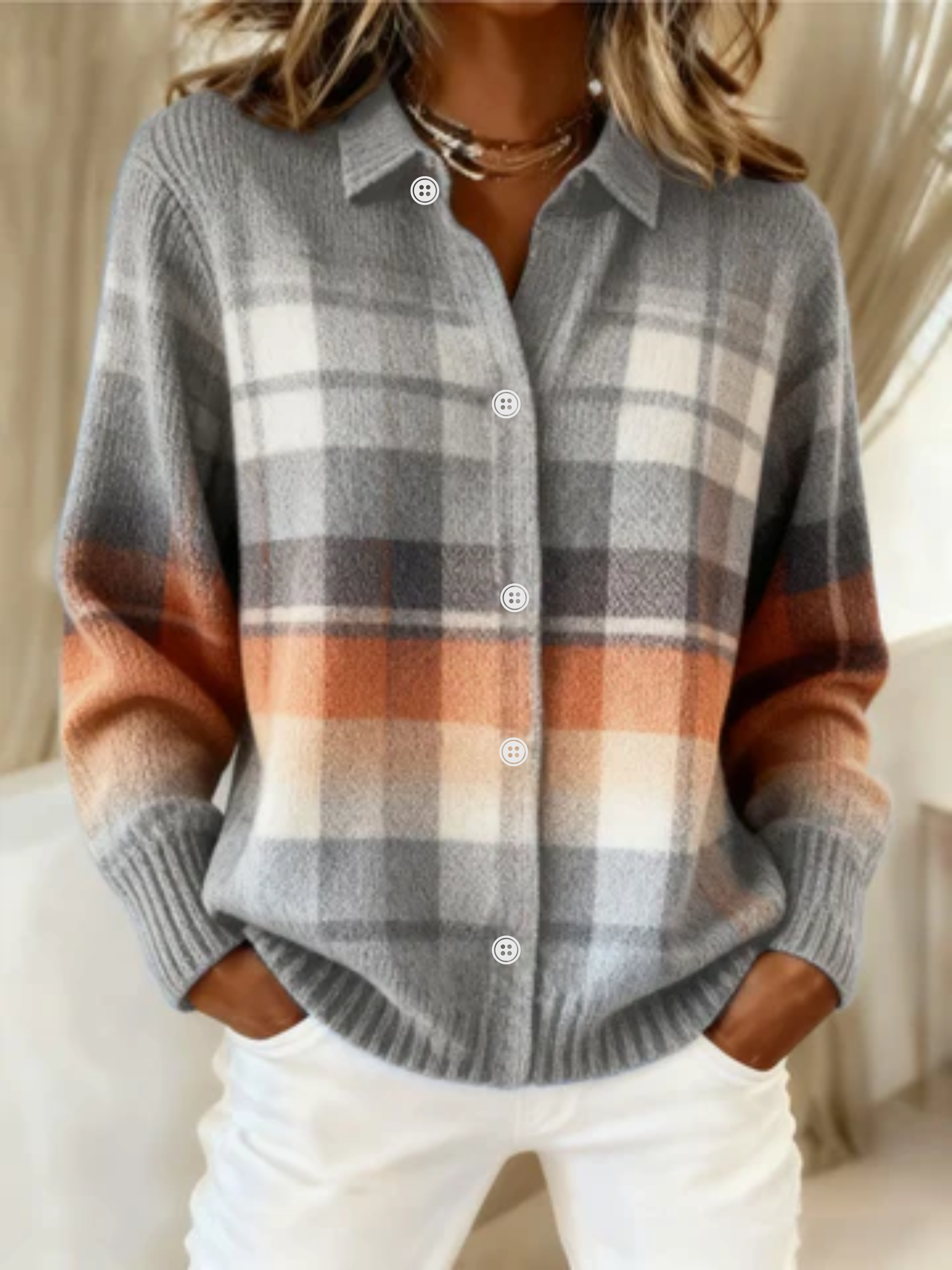 Martha – weicher Karo-Strickcardigan in Grau und Orange