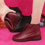 Traute | Rutschfeste Stiefelette in Rot