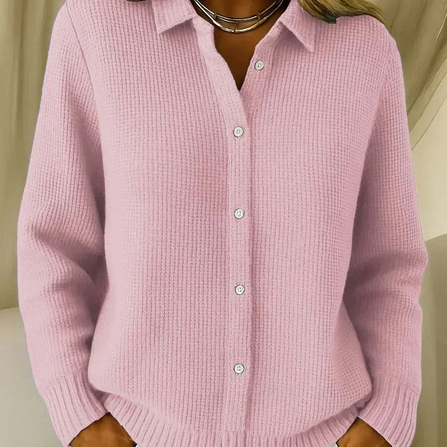 Kathrin – einfarbige Hemdjacke in warmem Rosé mit weicher, flauschiger Oberfläche – Elara München