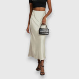 Amira - Eleganter Rock