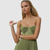 Kerstin | Modernes Kleid mit offenem Rücken