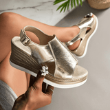 Brigitte | Stylische Metallic-Sandalen