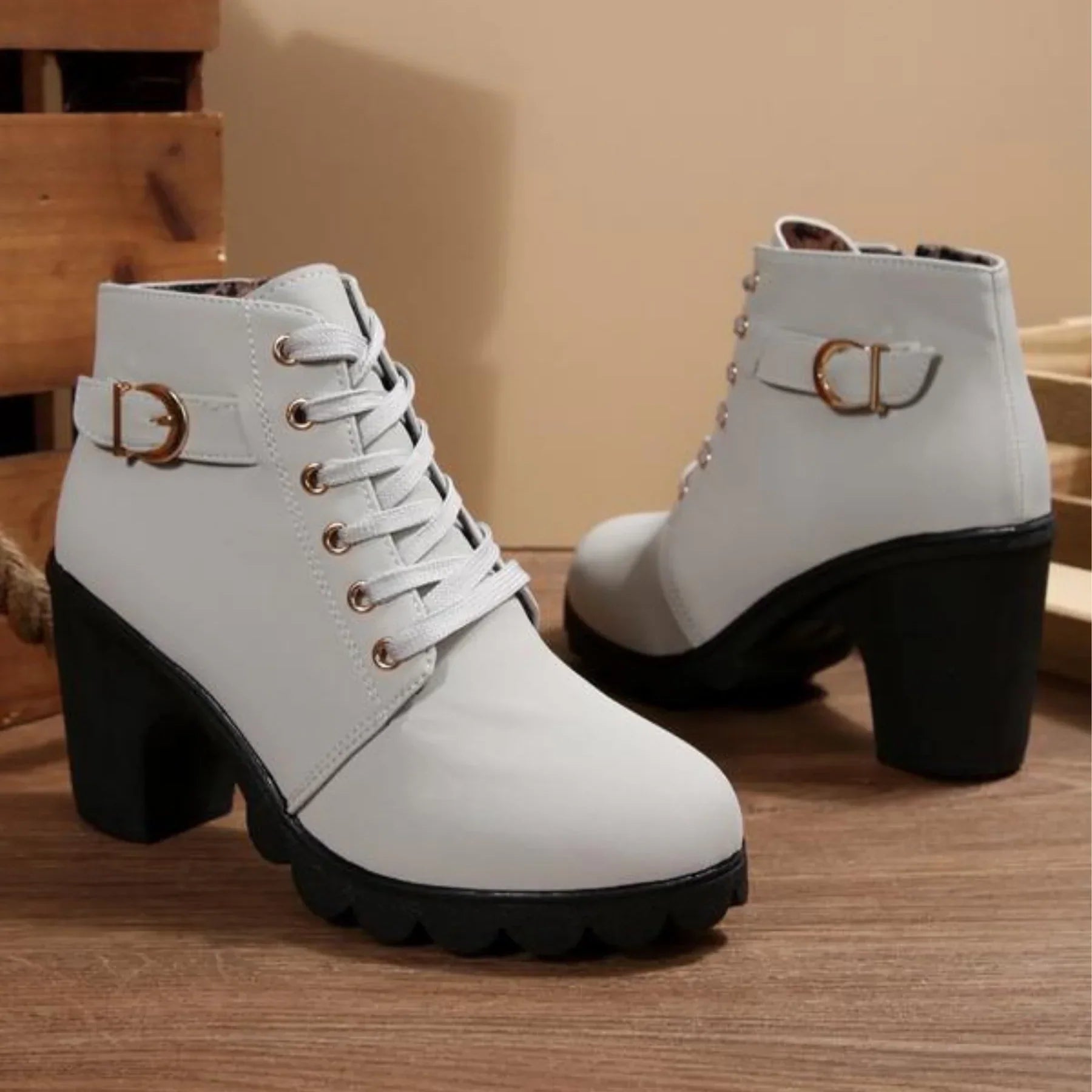 Reinhild | Schnürstiefelette mit Metallschnalle