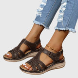 Christel | Leichte Sandalen mit Riemen