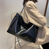 Patricia | Glänzende Lederhandtasche