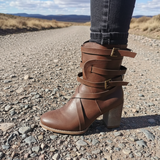 Marta | Stiefelette mit Schnallenriemen in Kaffeebraun