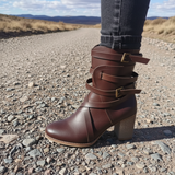 Marta | Stiefelette mit Schnallenriemen in Kaffeebraun