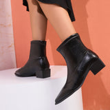 Ella | Stiefelette mit strukturierter Oberfläche