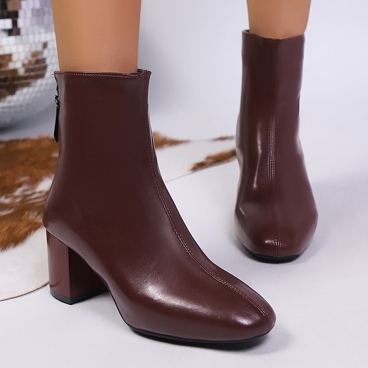 Dietlinde | Stiefelette mit moderatem Blockabsatz in Rot