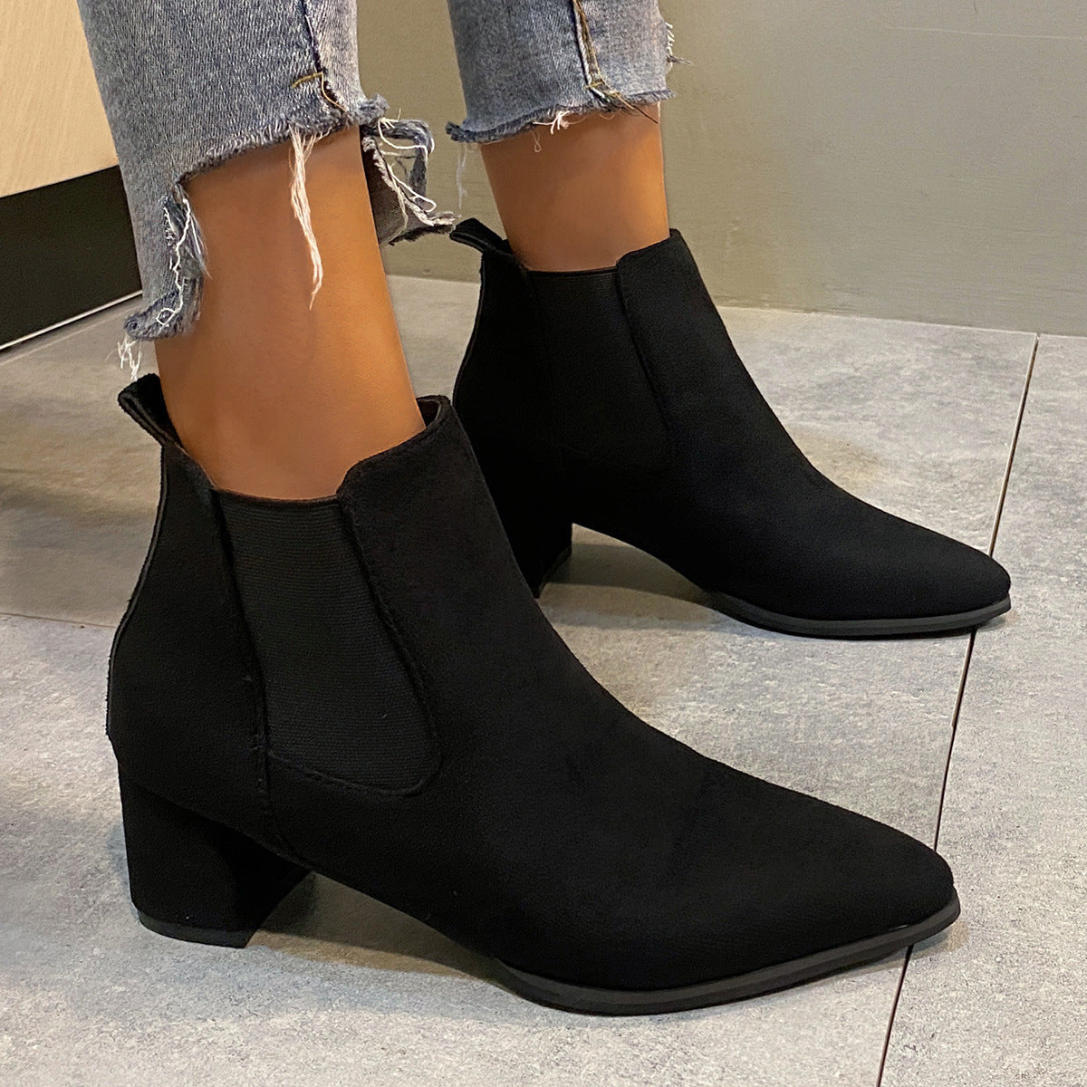 Grete | Stiefelette mit rutschfester Sohle in Khaki