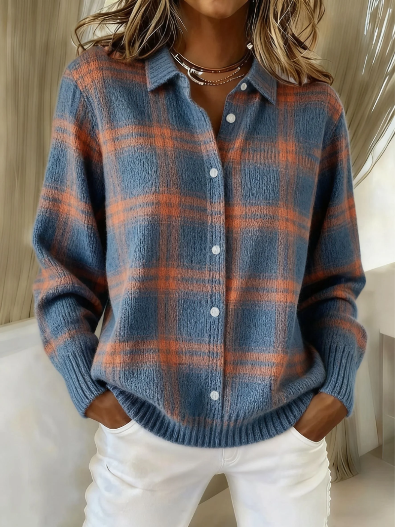 Sieglinde – Karo-Hemdjacke in kräftigem Blau und Rostorange – Elara München