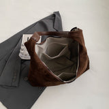 Damenhandtasche aus veganem Wildleder mit Reißverschluss