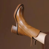 Amalie | Klassische Stiefelette in Braun