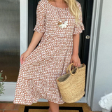 Andrea | Midi-Kleid in Sand mit kurzen Ärmeln