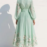 Elfriede | Grünes Midi-Chiffonkleid mit Blumenplissee