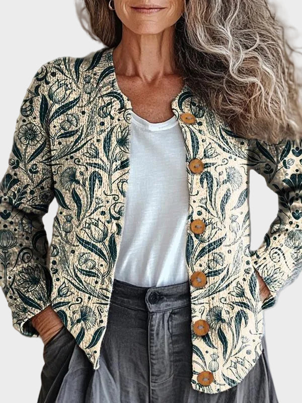 Ilse – Strickjacke mit großem Ornamentmuster in Schwarz und Creme – Elara München