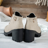 Clara | Schnür-Stiefelette mit goldener Herzschnalle