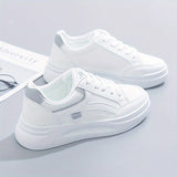 Chice weiße Sneakers mit leichtem Komfort