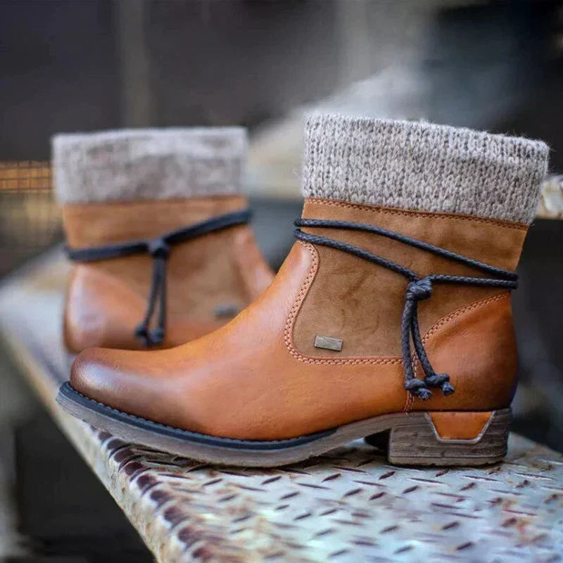 Marga | Strick-Stiefelette mit Stulpe und Schnürung